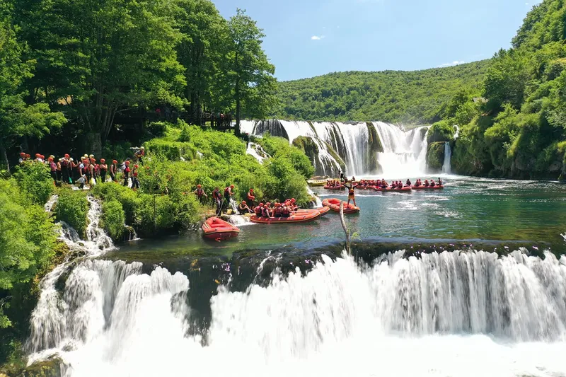 Rafting na Štrbačkom buku u Nacionalnom parku Una